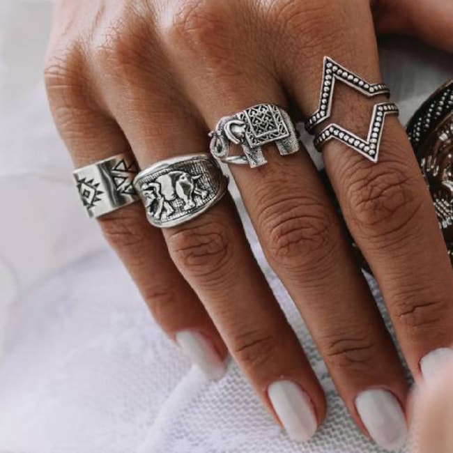 Anel Ajustável Boho com Elefante Trabalhado
