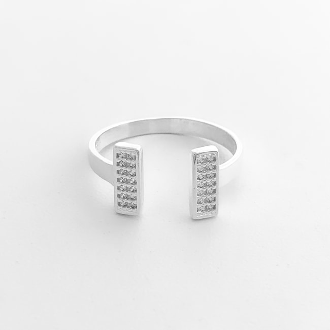 Anel Ajustável com Retângulos Cravejados de Zircônias