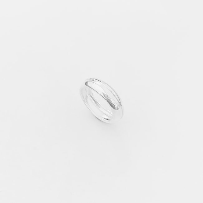 Anel Aliança Abaulada com Risco 