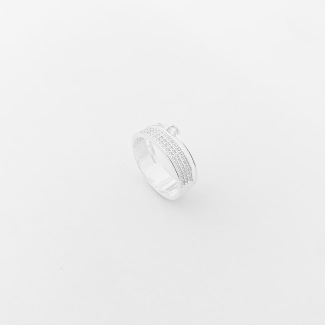 Anel Aliança Cravejada com Zircônia com Solitário