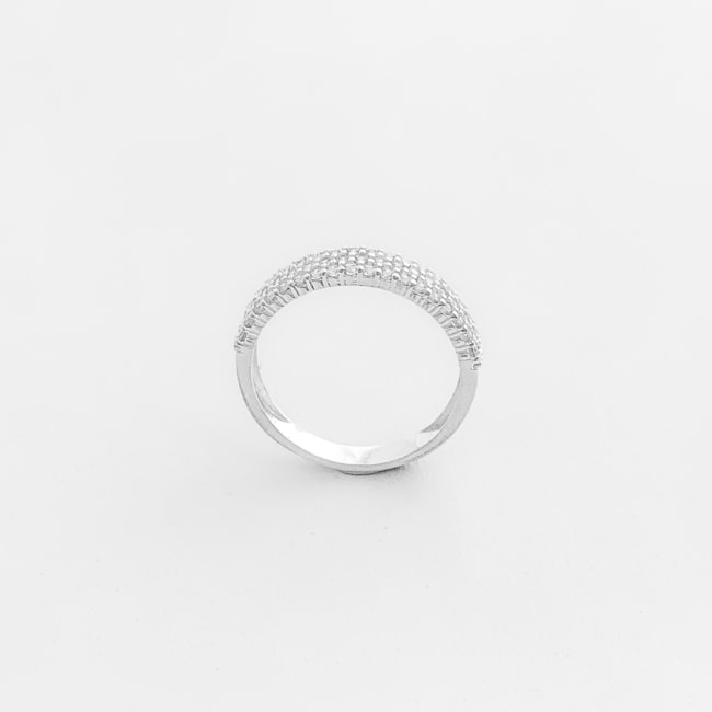 Anel Aparador Aro Médio Cravejado com Zircônia