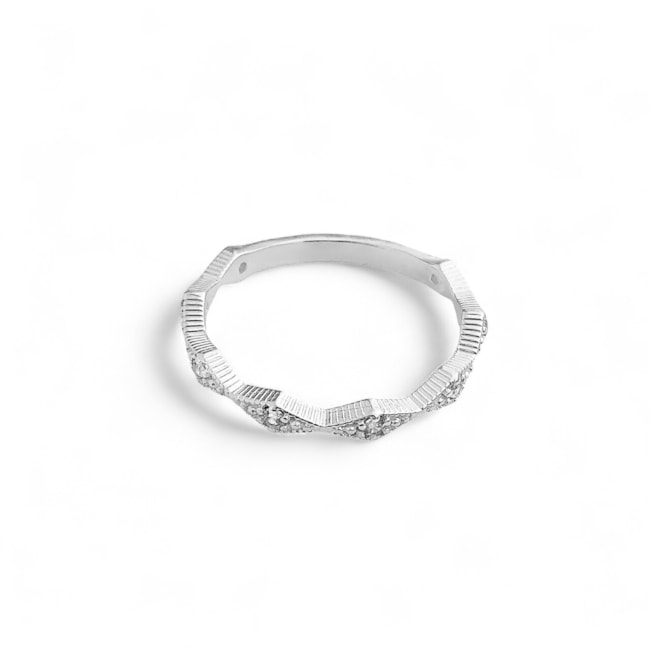 Anel Aparador com Losangos Cravejado de Zircônias