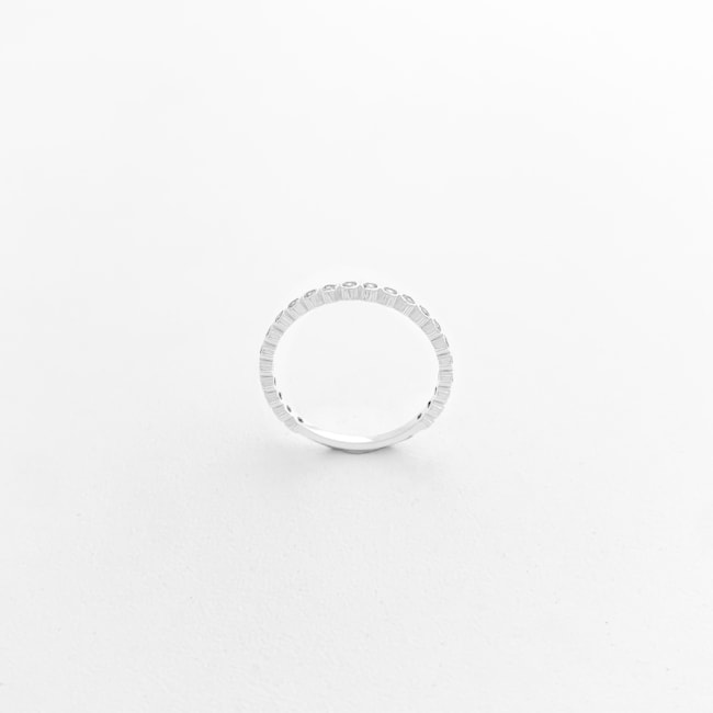 Anel Aparador de Aro Fino Cravejado de Zircônias 