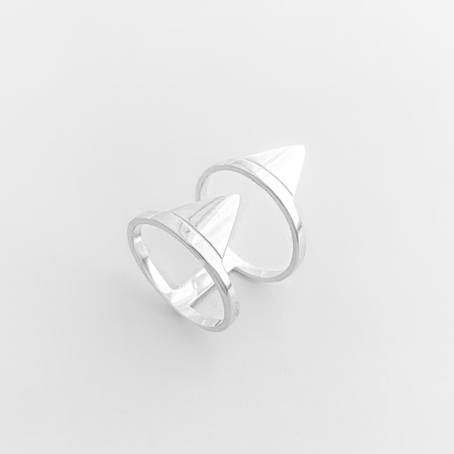 Anel Aro Duplo com Triângulos Chapado 