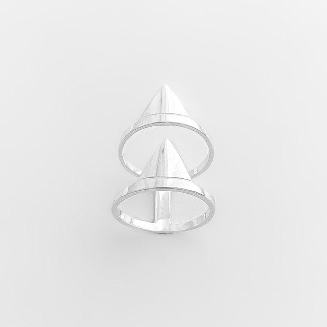 Anel Aro Duplo com Triângulos Chapado 