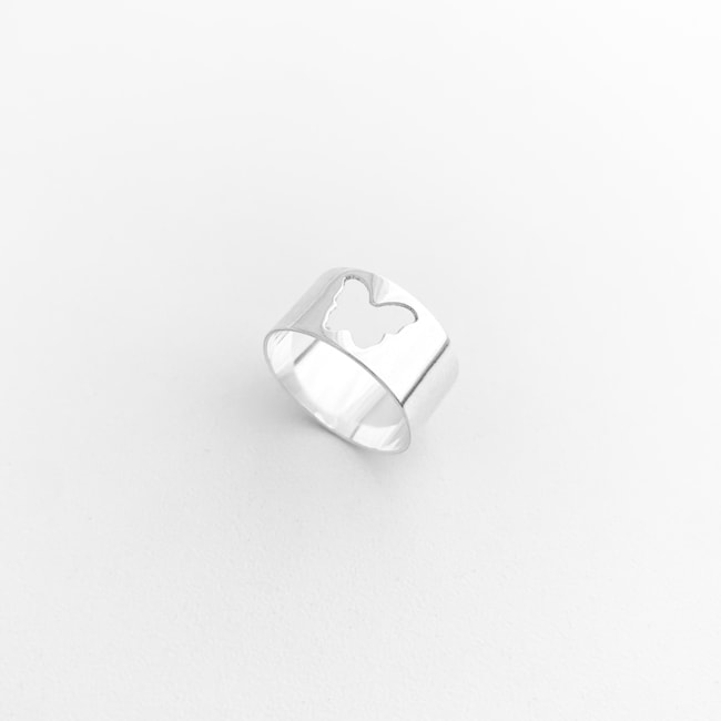 Anel Aro Largo com Borboleta Vazado 