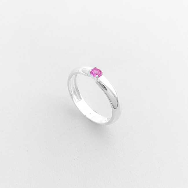 Anel Aro Liso Abaulado com Zircônia Redonda Rubi Rose 