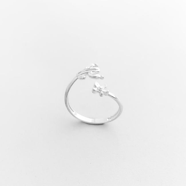 Anel Aro Liso com Flor e Cacto nas Pontas 