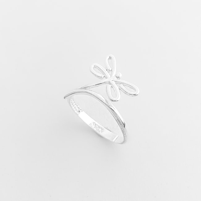 Anel Aro Liso com Libélula Vazada