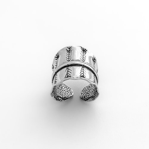 Produto Anel Boho Envelhecido Ajustável com Ramos de folhas 