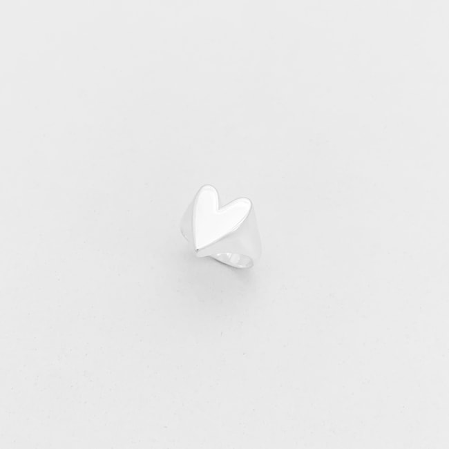 Anel Branco de Coração Achatado Ajustável 