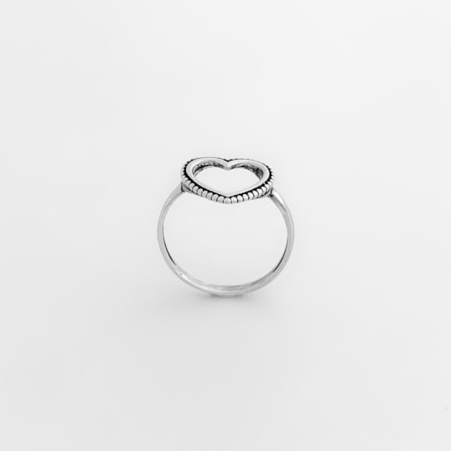 Produto Anel com Coração Vazado de Bolinhas 