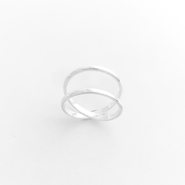 Anel com Dois Aros Liso Cruzados