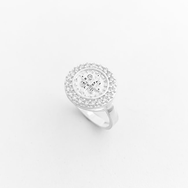 Anel com Medalha de São Bento Cravejado com Zircônias