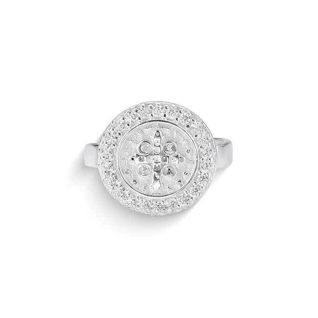 Anel com Medalha de São Bento Cravejado com Zircônias