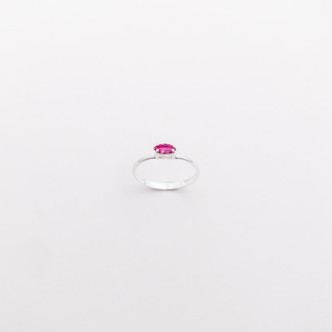 Anel com Zircônia Oval Rosa