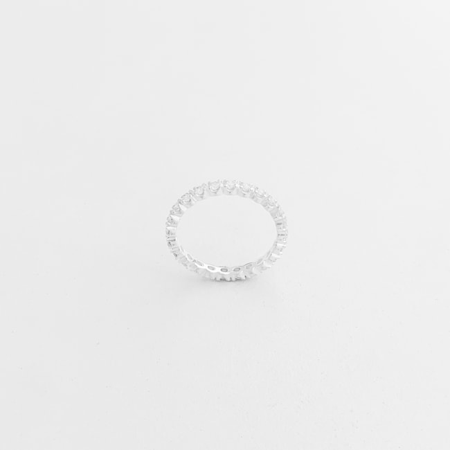 Anel Cravejado com Zircônia Cristal