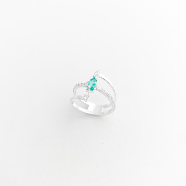 Anel de Aro Triplo Cravejado com Zircônia Turmalina Paraíba