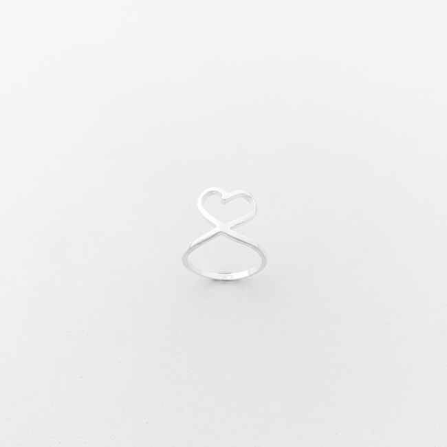 Anel de Coração Entrelaçado Vazado