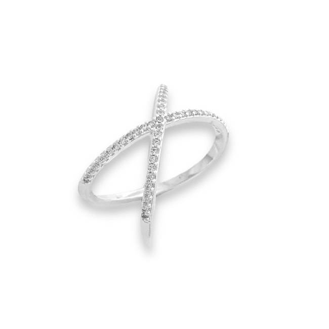 Anel em x Cravejado com Zircônias
