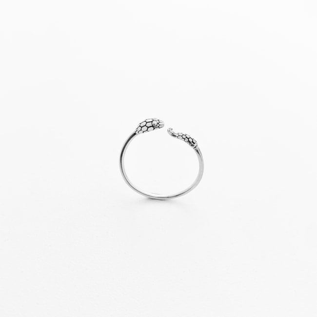 Anel Envelhecido Ajustável de Serpente com Aro Fino