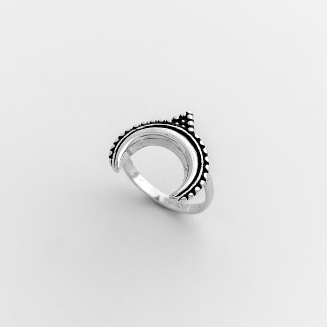 Anel Envelhecido Meia Lua com Bolinhas em Volta 