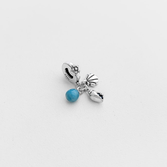 Berloque Colorido com Elementos do Mar e Flor