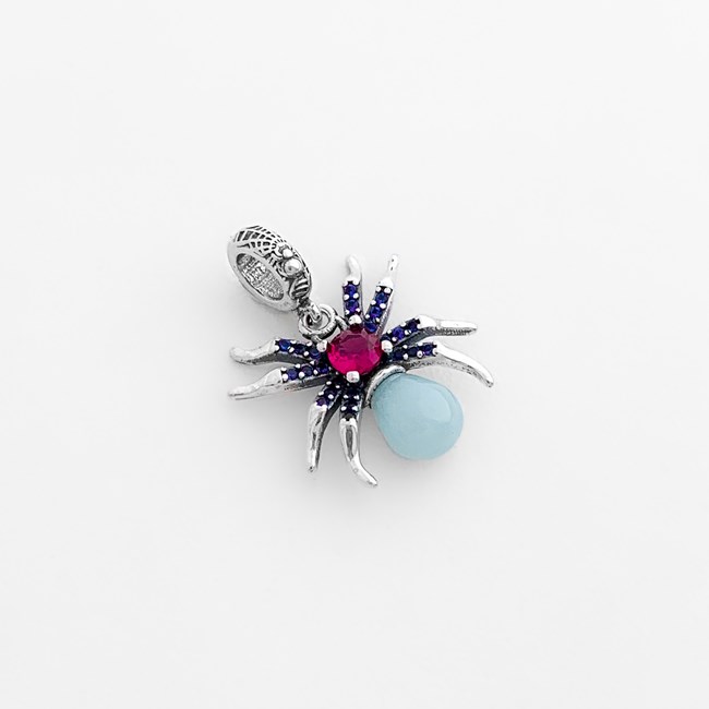 Berloque de Aranha que Brilha no Escuro Cravejado com Zircônias Azuis e Rubi Rose