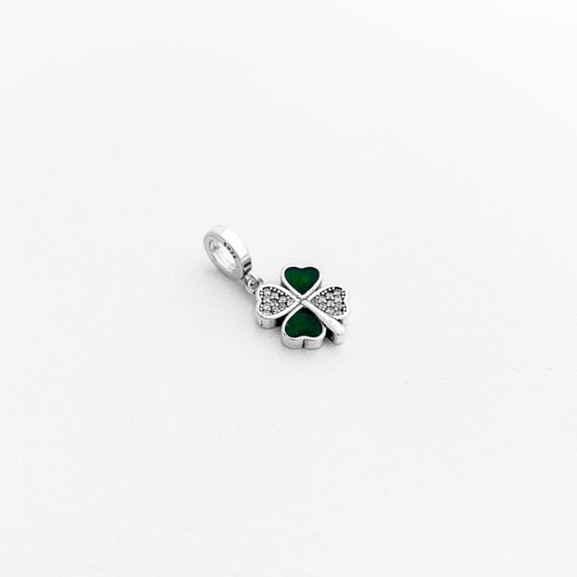 Berloque de Trevo Verde com Zircônias