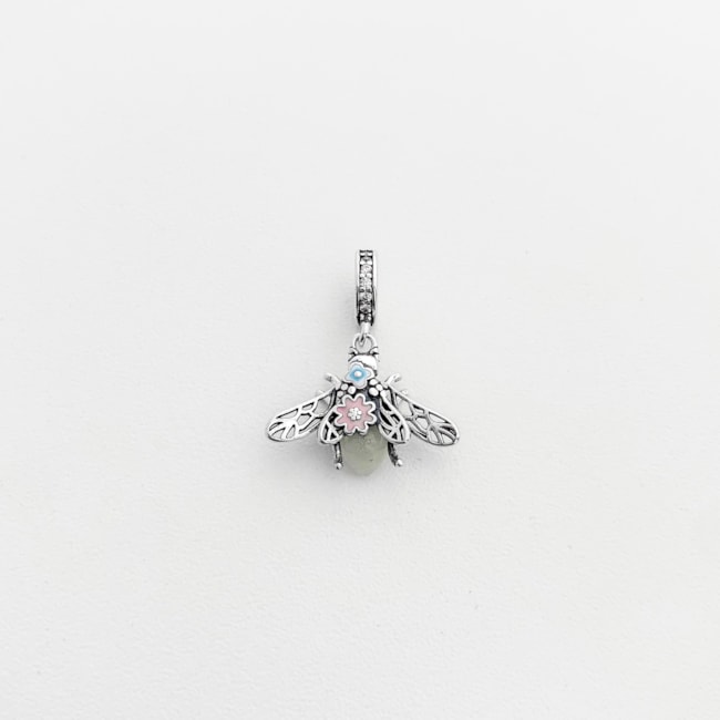 Berloque de Vagalume com Flores e Cravejado de Zircônia