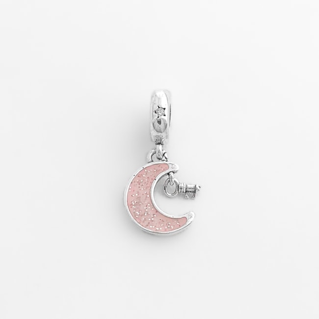 Berloque Meia Lua Rosa Resinado e Um Pingente com Chave