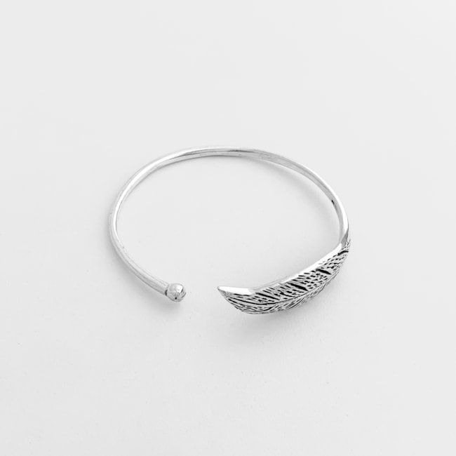 Bracelete Ajustável de Pena