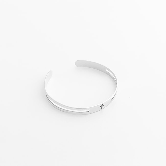 Bracelete com Símbolo da Cruz
