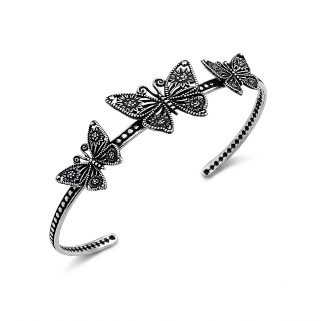 BRACELETE ENVELHECIDO COM 3 BORBOLETAS E DETALHES EM BOLINHAS