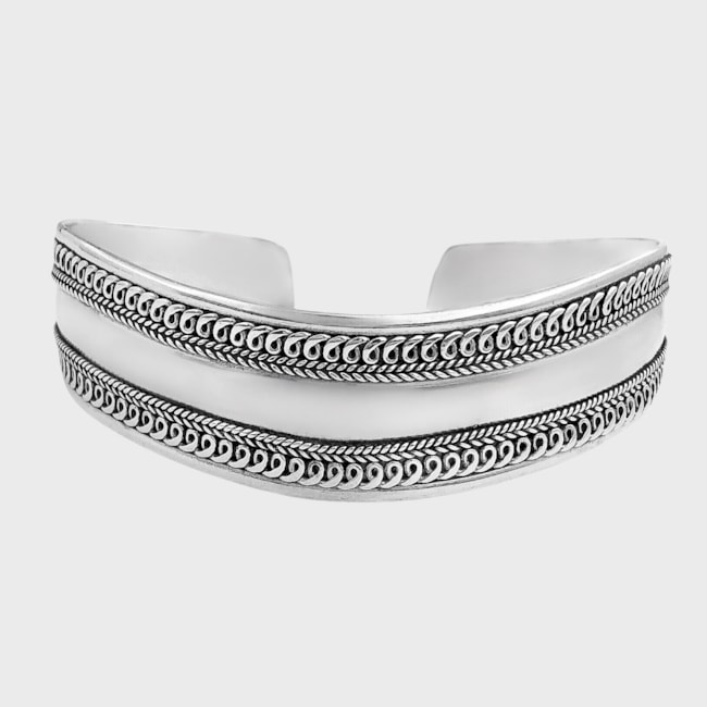 Bracelete Liso com Bordas Trabalhadas 