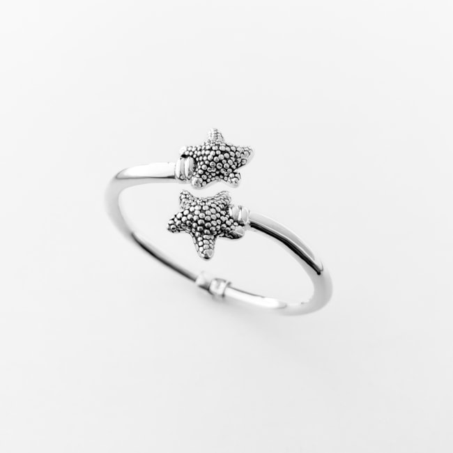 Bracelete Liso com Estrelas Trabalhadas Eletroformação 