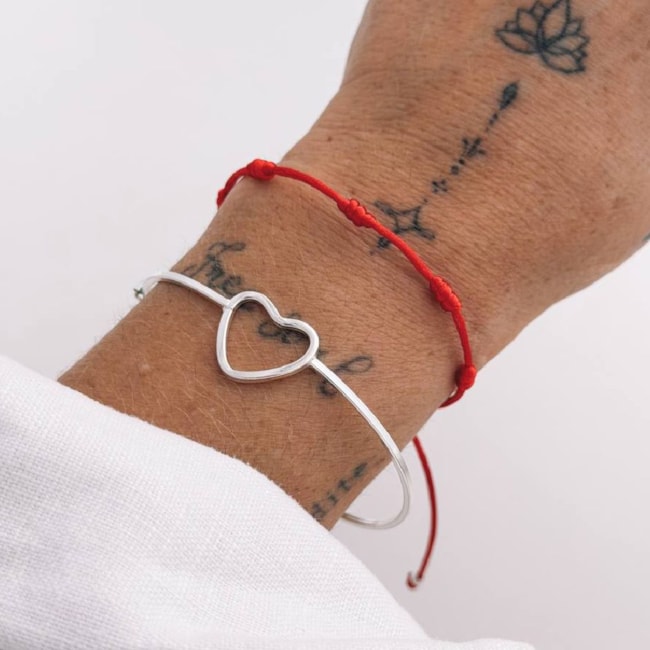 Bracelete Liso de Fecho com Coração Vazado