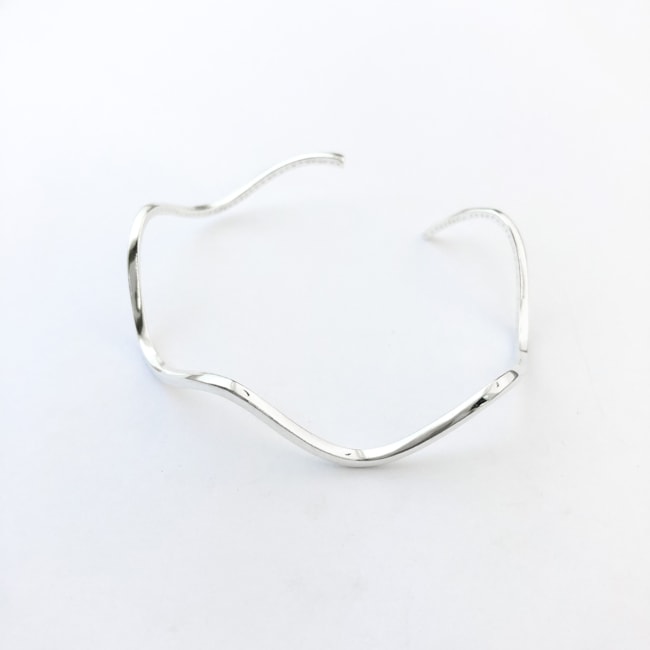 Bracelete Ondulado Fino Ajustável 