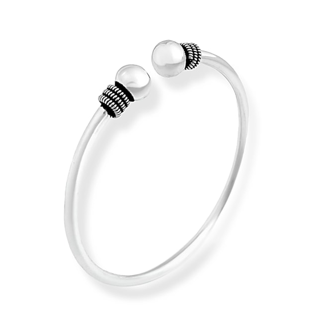 Bracelete Trabalhado com Bolas e Espiral