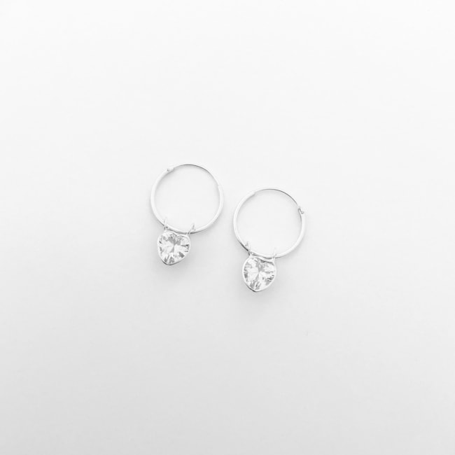 Brinco Argola com Zircônia em Coração