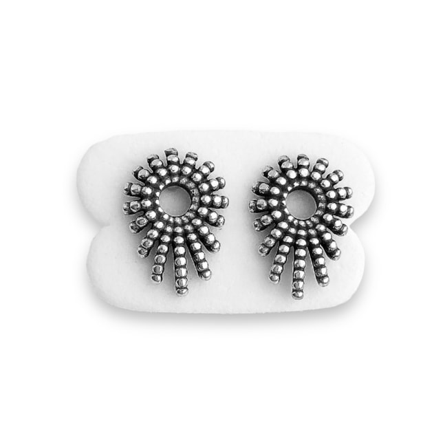 Brinco Boho Trabalhado com Bolinhas 