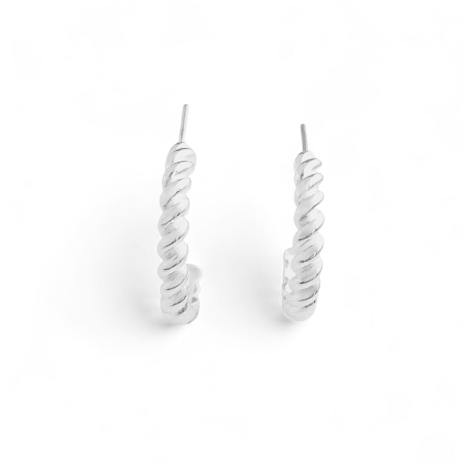 Brinco Curvado Torcido