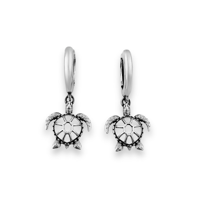 Brinco de Argola Click com Pingente de Tartaruga Envelhecido Vazado