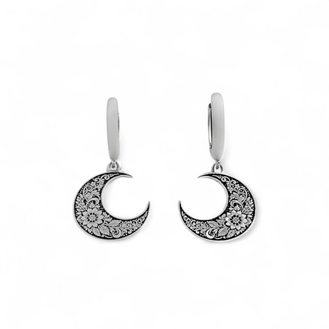 Brinco de Argola com Meia Lua Trabalhada 