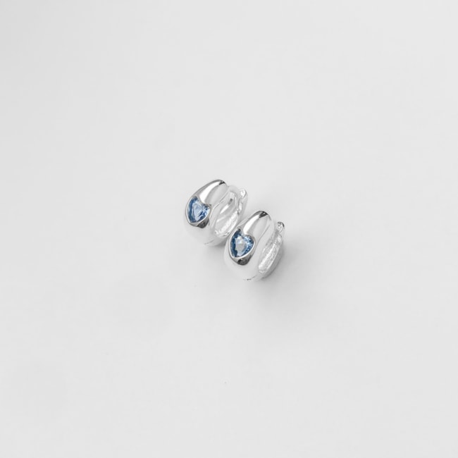 Brinco de Argola com Zircônia de Coração Azul