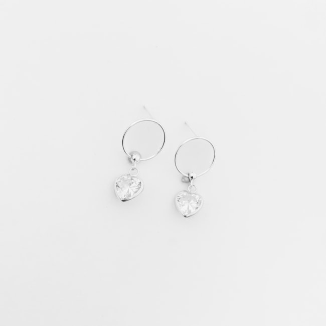 Brinco de Argola com Zircônia de Coração Rosa