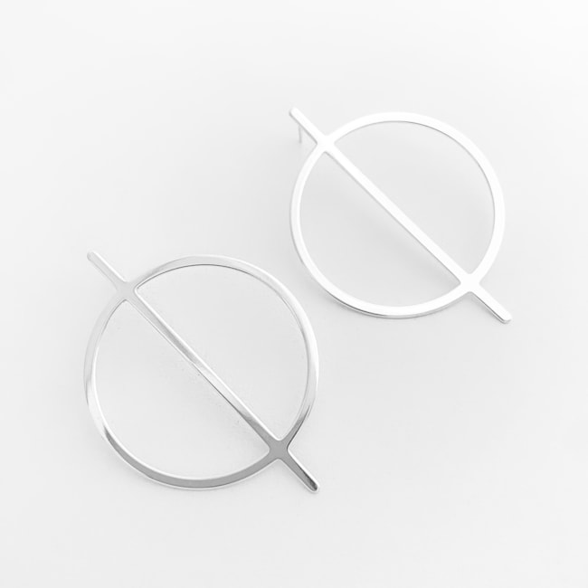 Brinco de Círculo com Fio Liso 