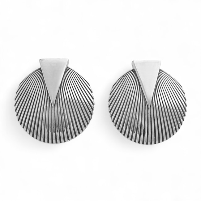 Brinco de Concha Trabalhado