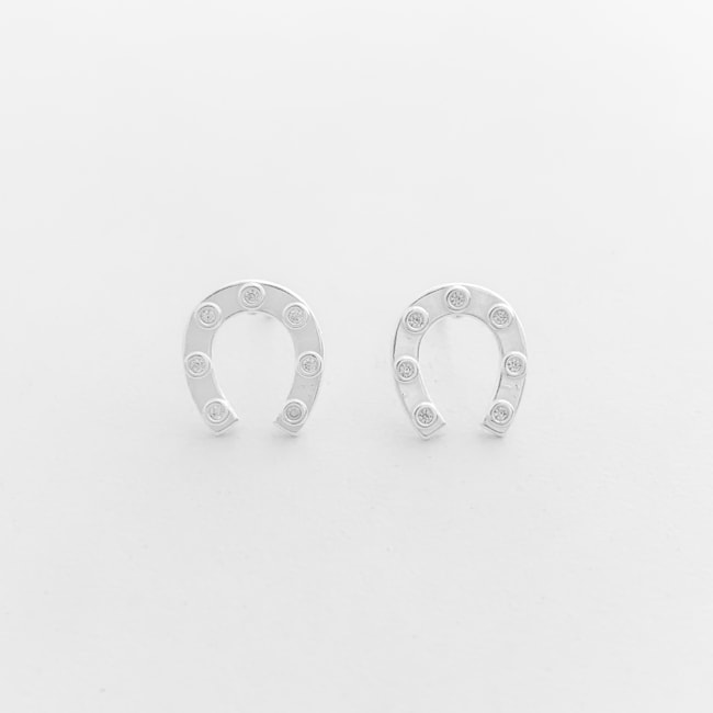 Brinco de Ferradura com Zircônias Cristal