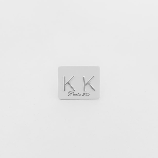 Brinco de Letra "K" em Laser